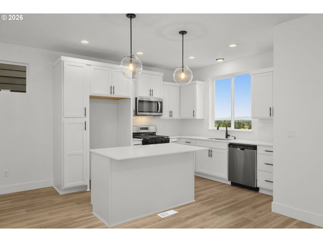 19783 Sw Lou Ln, Beaverton, OR 97007