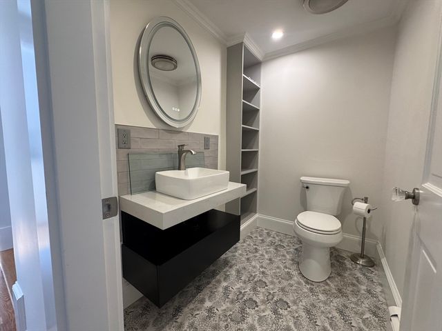 18 Silver Lake Dr, Kingston, MA 02364