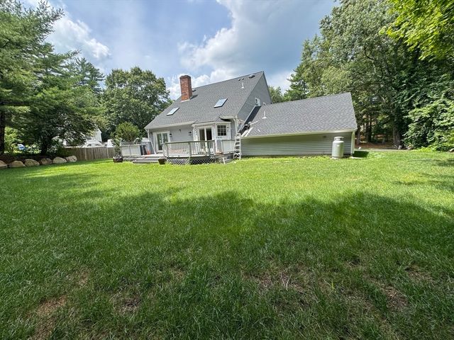 18 Silver Lake Dr, Kingston, MA 02364