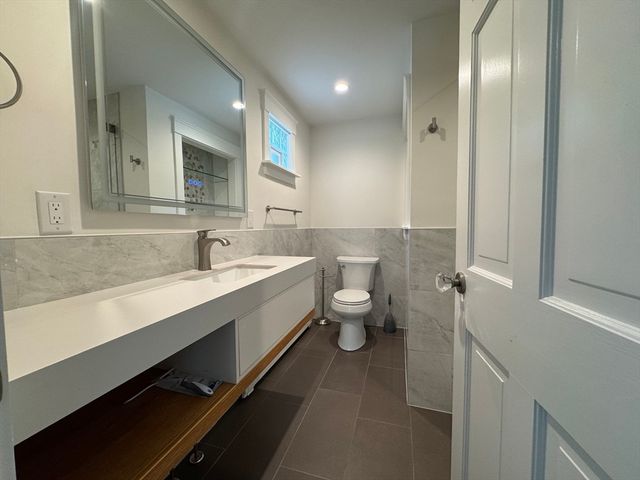 18 Silver Lake Dr, Kingston, MA 02364