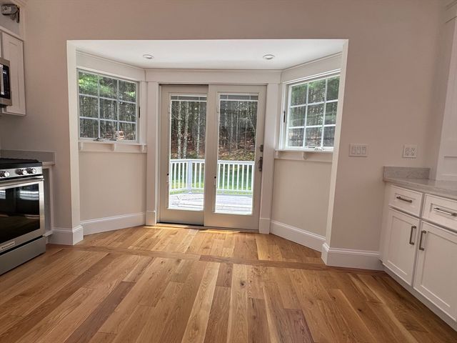 18 Silver Lake Dr, Kingston, MA 02364