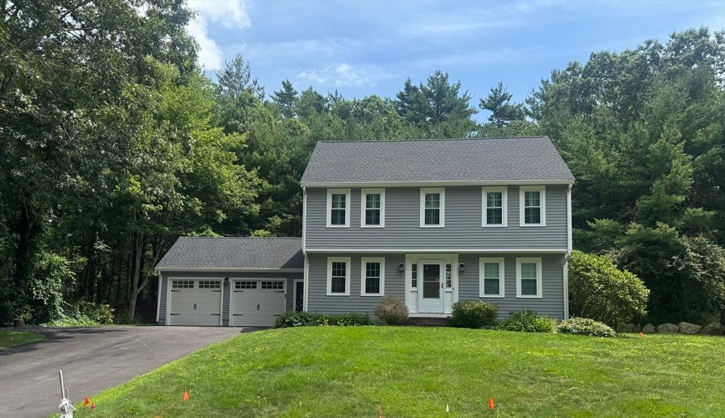 18 Silver Lake Dr, Kingston, MA 02364