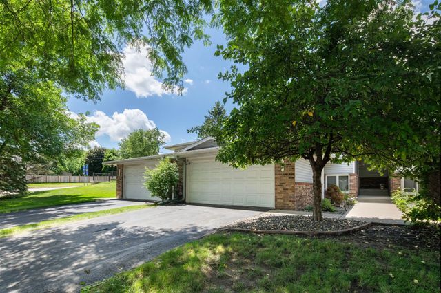 6140 Creek View Trail, Minnetonka, MN 55345