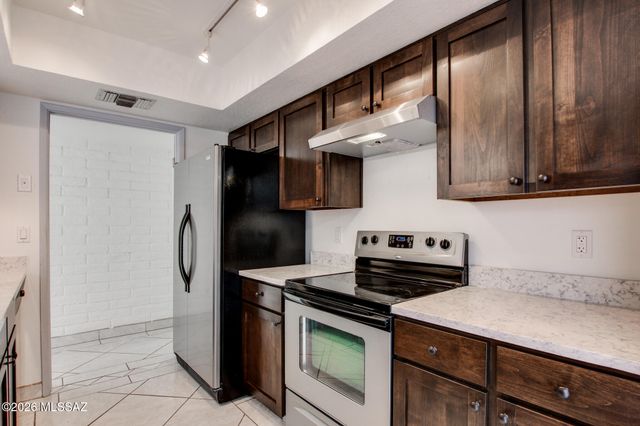 5726 N Camino Del Sol, Tucson, AZ 85718