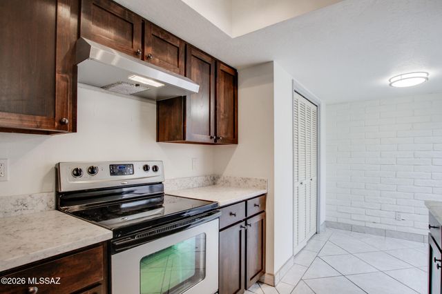 5726 N Camino Del Sol, Tucson, AZ 85718