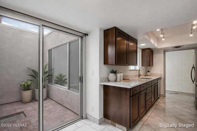 5726 N Camino Del Sol, Tucson, AZ 85718