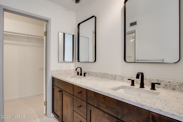 5726 N Camino Del Sol, Tucson, AZ 85718