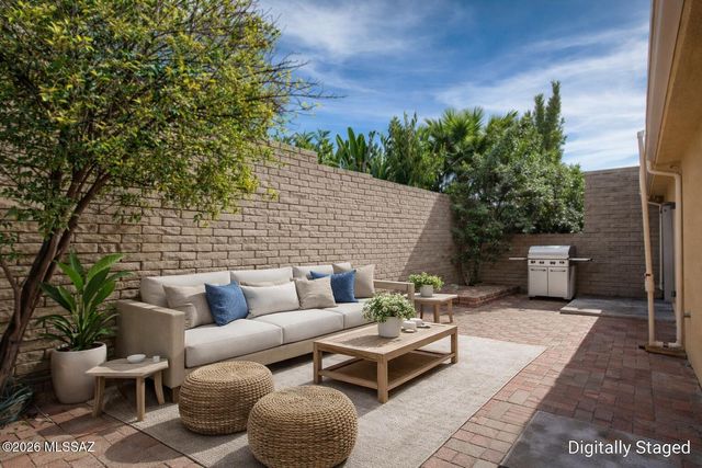 5726 N Camino Del Sol, Tucson, AZ 85718