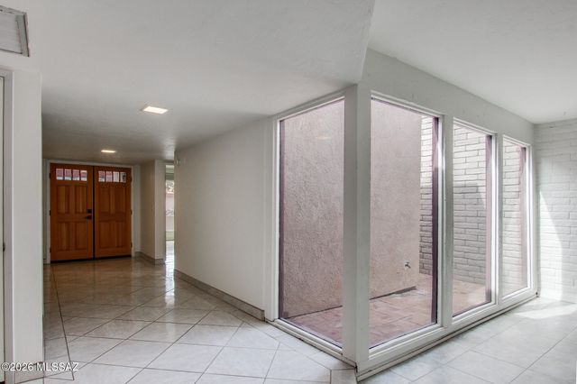 5726 N Camino Del Sol, Tucson, AZ 85718