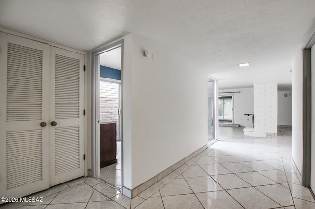 5726 N Camino Del Sol, Tucson, AZ 85718