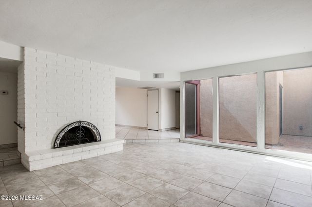 5726 N Camino Del Sol, Tucson, AZ 85718