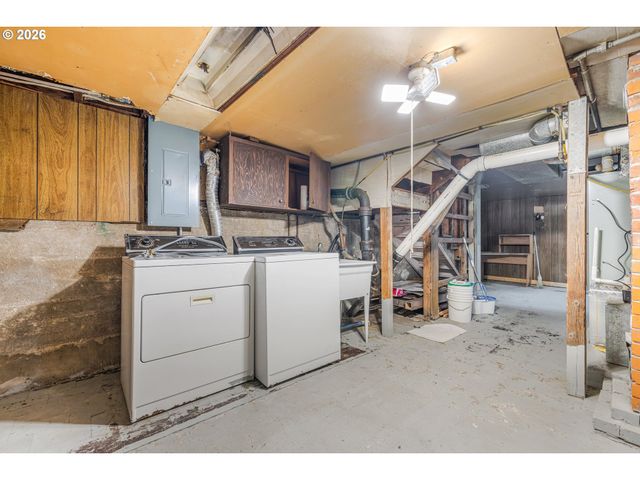 210 19TH St Se, Salem, OR 97301