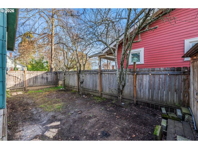 210 19TH St Se, Salem, OR 97301