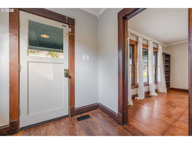 210 19TH St Se, Salem, OR 97301