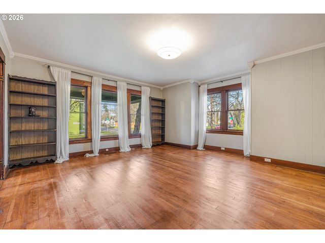 210 19TH St Se, Salem, OR 97301