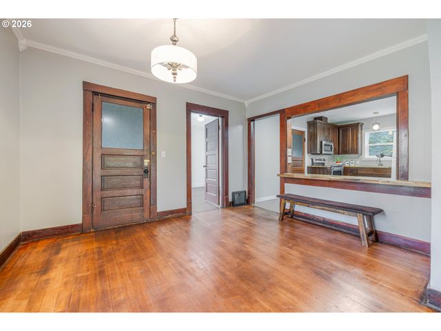 210 19TH St Se, Salem, OR 97301