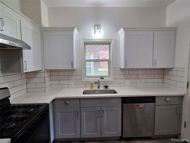 7455 Churchill Street, Detroit, MI 48206