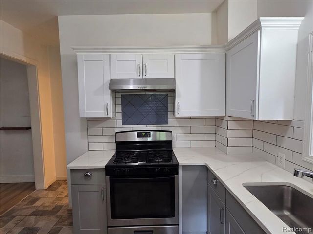 7455 Churchill Street, Detroit, MI 48206