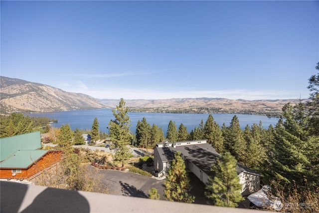 31 Cougar Crossing Lane, Chelan, WA 98816