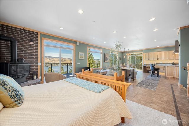 31 Cougar Crossing Lane, Chelan, WA 98816