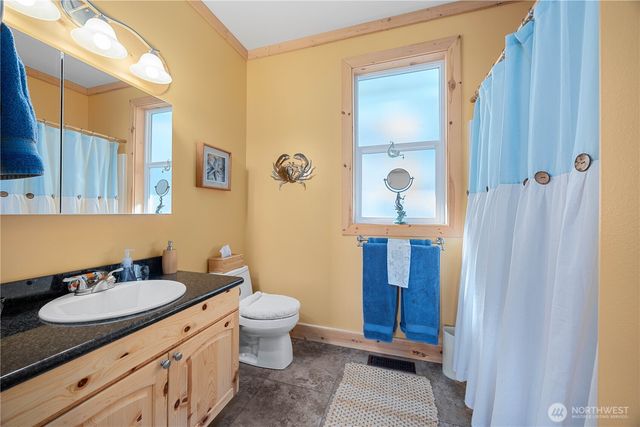 31 Cougar Crossing Lane, Chelan, WA 98816