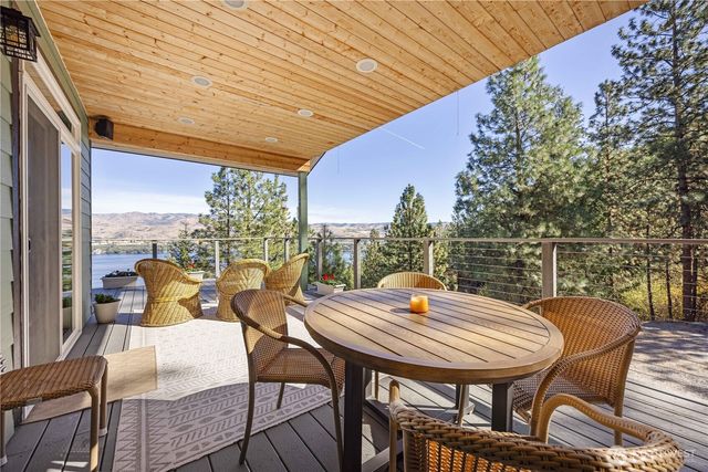 31 Cougar Crossing Lane, Chelan, WA 98816