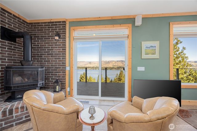 31 Cougar Crossing Lane, Chelan, WA 98816