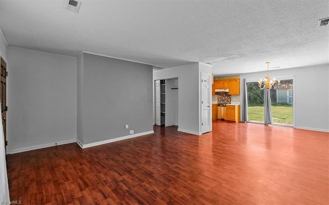 2703 Lamroc Road, Greensboro, NC 27407