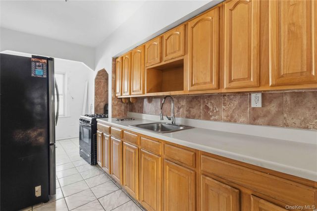 202 07 109th Avenue, Saint Albans, NY 11412