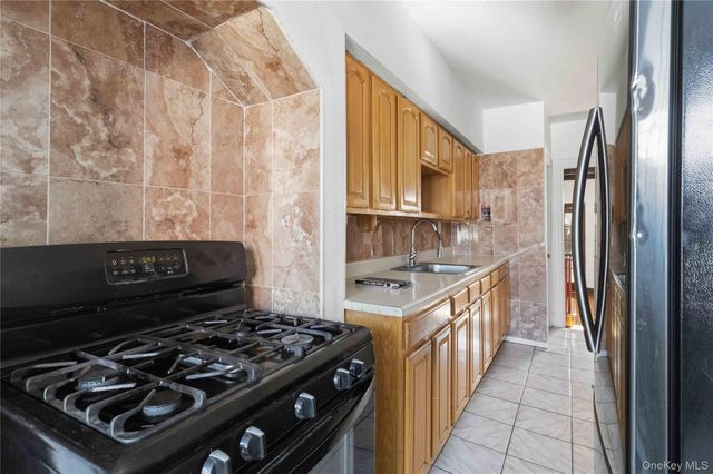 202 07 109th Avenue, Saint Albans, NY 11412