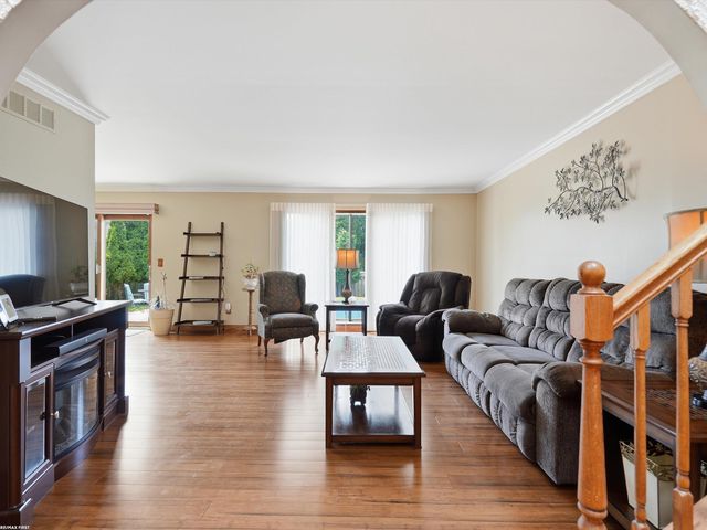 14604 Lakeshore Drive, Sterling Heights, MI 48313