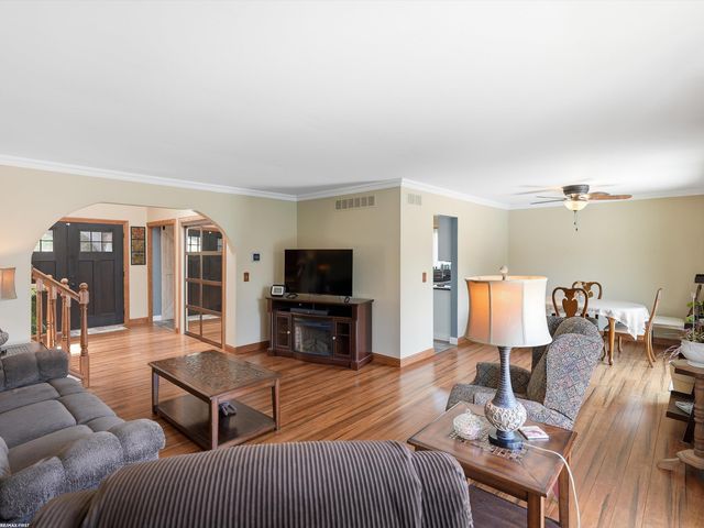 14604 Lakeshore Drive, Sterling Heights, MI 48313
