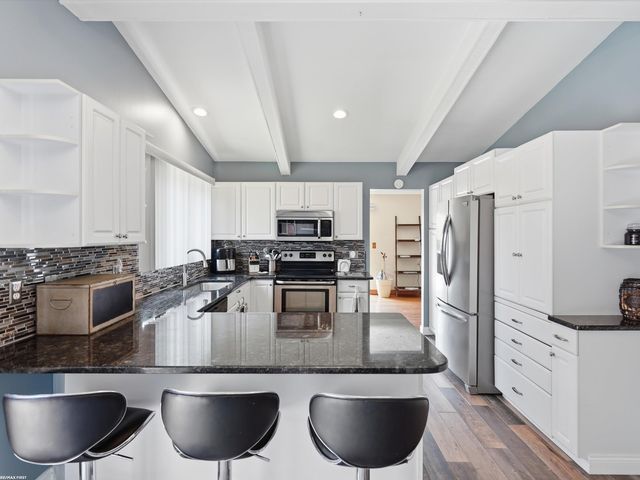 14604 Lakeshore Drive, Sterling Heights, MI 48313
