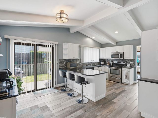 14604 Lakeshore Drive, Sterling Heights, MI 48313