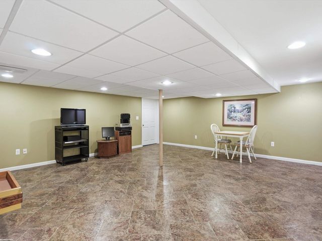 14604 Lakeshore Drive, Sterling Heights, MI 48313