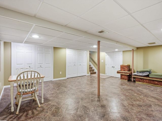 14604 Lakeshore Drive, Sterling Heights, MI 48313