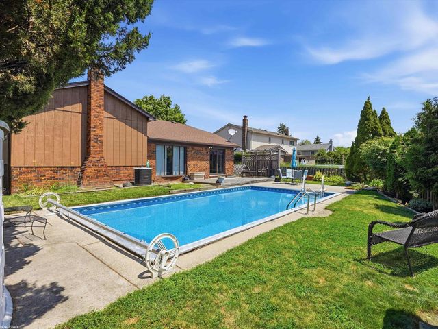 14604 Lakeshore Drive, Sterling Heights, MI 48313