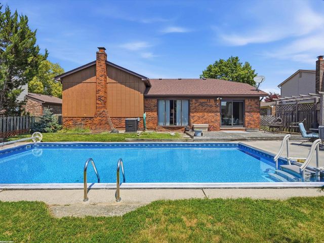 14604 Lakeshore Drive, Sterling Heights, MI 48313