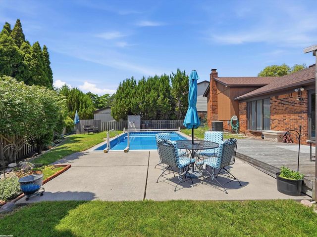14604 Lakeshore Drive, Sterling Heights, MI 48313