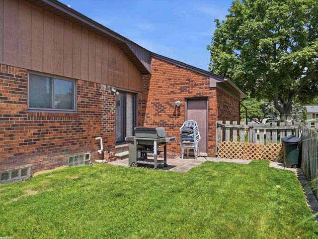 14604 Lakeshore Drive, Sterling Heights, MI 48313