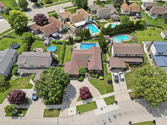 14604 Lakeshore Drive, Sterling Heights, MI 48313