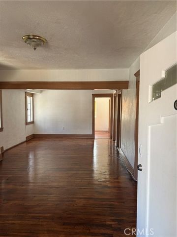 6624 Miramonte, Los Angeles, CA 90001