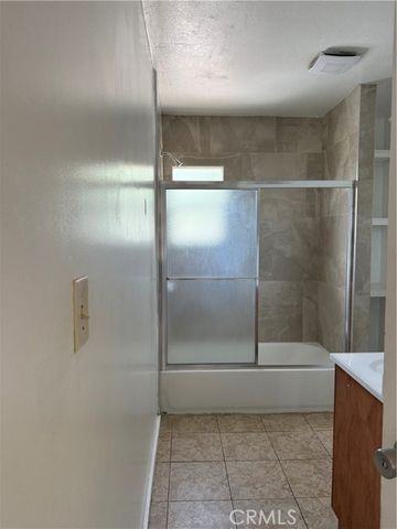 6624 Miramonte, Los Angeles, CA 90001