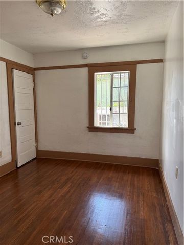 6624 Miramonte, Los Angeles, CA 90001