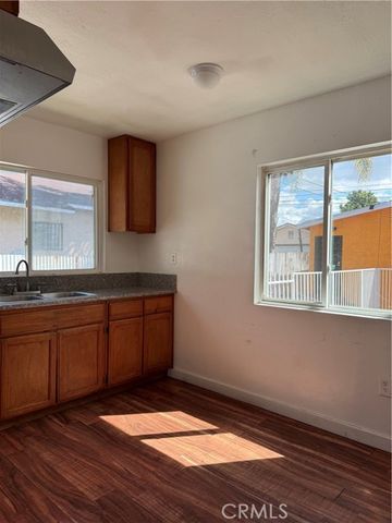 6624 Miramonte, Los Angeles, CA 90001