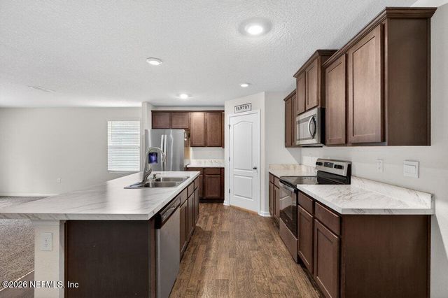 6260 BUCKING BRONCO Drive, Jacksonville, FL 32234