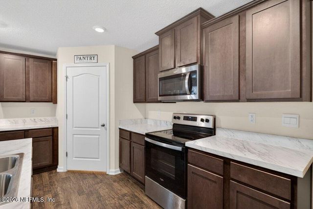 6260 BUCKING BRONCO Drive, Jacksonville, FL 32234