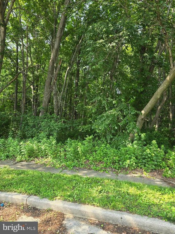 6 E EAST ACKLEY TERR, Pennsville, NJ 08070