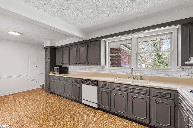 4 Timber Lane, Greenville, SC 29609