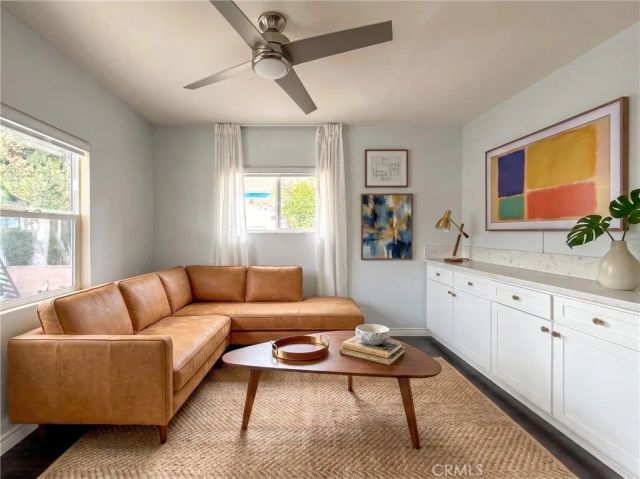 1032 S Mesa Street, San Pedro, CA 90731